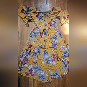 *BOUTIQUE* SIZE M High-low Dress